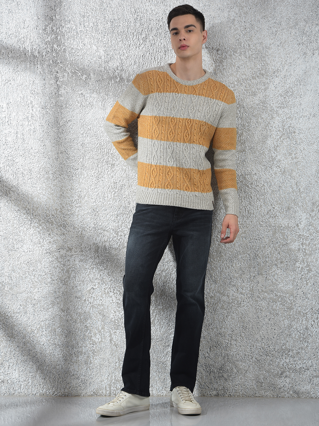 Numero Uno Men Yellow Argyl Round Neck Flat Knitted Sweater